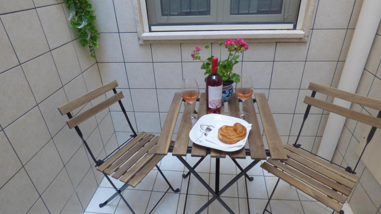 Apartamento La Dimora Del Pumo Lecce Exterior foto